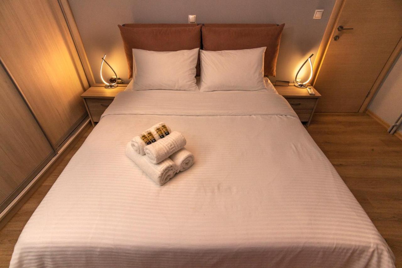 Luxury Suite 10' From The Center Афины Экстерьер фото